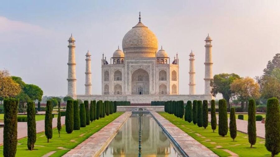 From Delhi: Taj Mahal Sunrise & Agra Fort Guided Day Trip - Choosing the right pickup and tour option