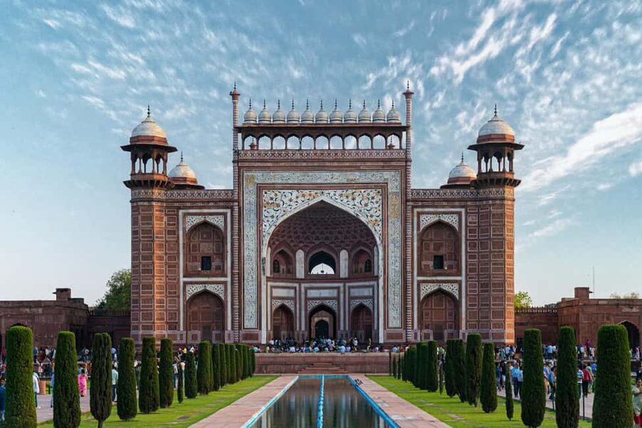 From Delhi: Taj Mahal Sunrise, Baby Taj & Agra Fort Day Tour - See the Taj in the morning light