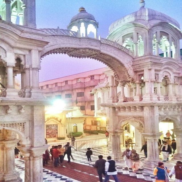 From Jaipur: All Inclusive Taj Mahal & Agra Fort Day Trip - Lunch and ticket options need a close look