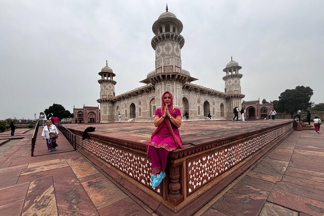 From Jaipur: Taj Mahal & Agra Tour with Transfer to Delhi by Car - Two hours with the Taj Mahal