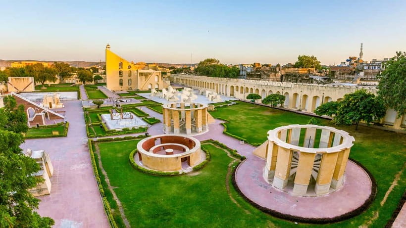 From New Delhi: Jaipur Day Trip by Train or Car - A guide can make a fast visit count