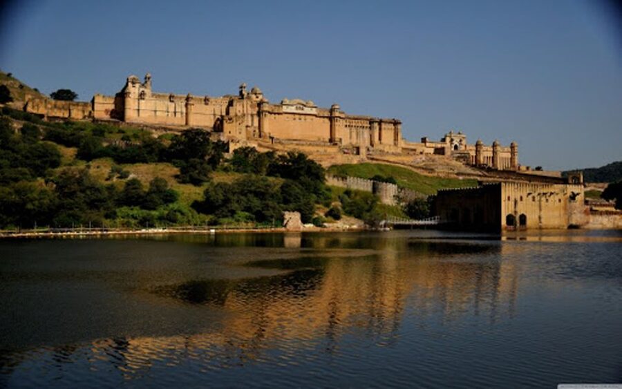 From New Delhi: Private Day Trip to Jaipur Skip-the-Line - Lunch in Jaipur, with one detail to confirm
