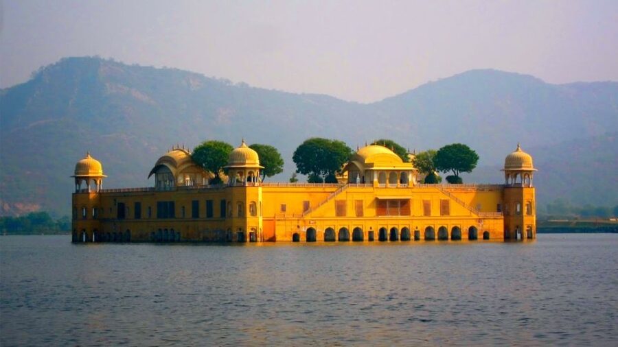 From New Delhi: Private Day Trip to Jaipur Skip-the-Line - City Palace: royal life behind the gates