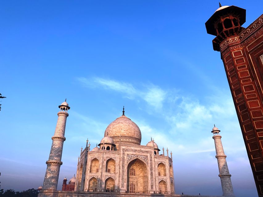 From New Delhi : Tajmahal Tour by Train All Inclusive - Agra Fort: Mughal life beyond the marble