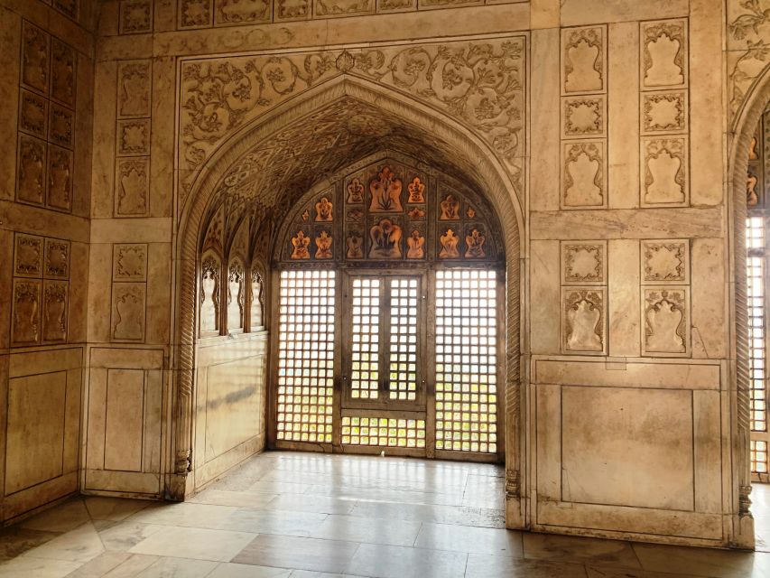 From New Delhi : Tajmahal Tour by Train All Inclusive - Lunch and Baby Taj: a change of scale