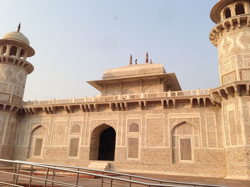 From New Delhi : Tajmahal Tour by Train All Inclusive - Practical details before booking