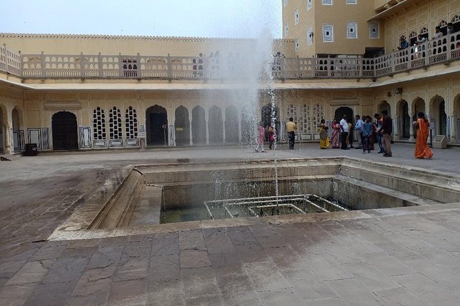 Full-Day Jaipur City Sightseeing Private Tour - City Palace and Jantar Mantar: Two major sites, two hours each