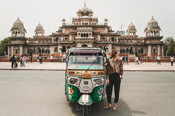 Full Day Jaipur Luxury Tuk-Tuk Tour - Royal Gaitor Tumbas: a quieter historic stop