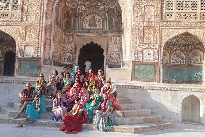 Full-Day Jaipur Private Sightseeing Tour by Car with Guide - Hawa Mahal and the royal city