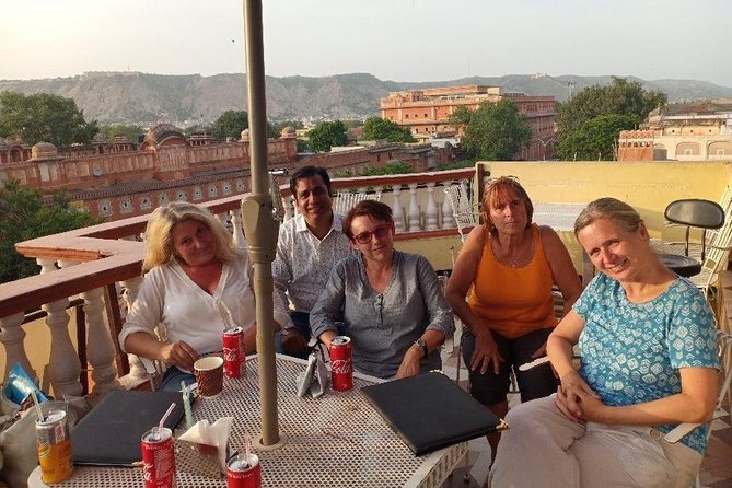 Full-Day Jaipur Private Sightseeing Tour by Car with Guide - What the guides add to the day