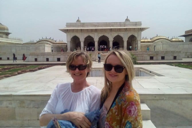 Full day Jaipur sightseeing tour by tuk tuk. - Gaitor Ki Chhatriyan: a quieter stop