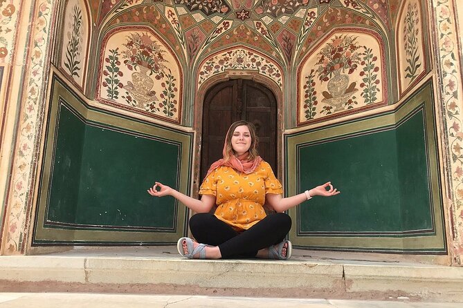 Full-Day Jaipur Tour with Guide and Private Car - A private car makes Jaipur easier to read