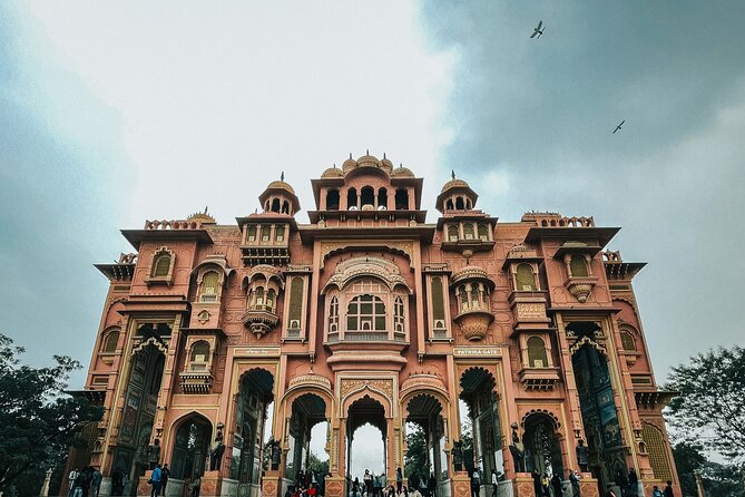 Full Day Old City Private Tour with Local Market visit in Jaipur - Hawa Mahal: the Palace of Winds