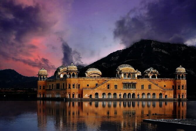 Guided Jaipur City Tour with Sunset - Jal Mahal: a short lakeside pause