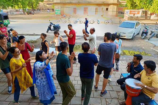 Guided Morning Bicycle Tour with Food Tasting in Jaipur - Raj Mandir and the First Pink-City Views
