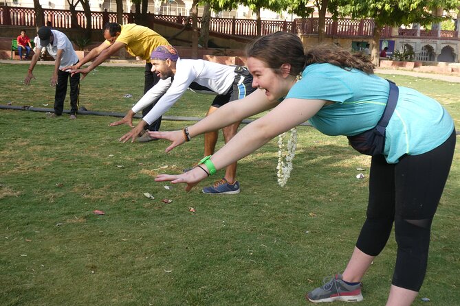 Guided Morning Bicycle Tour with Food Tasting in Jaipur - Cycling Comfort, Family Options, and Practical Limits