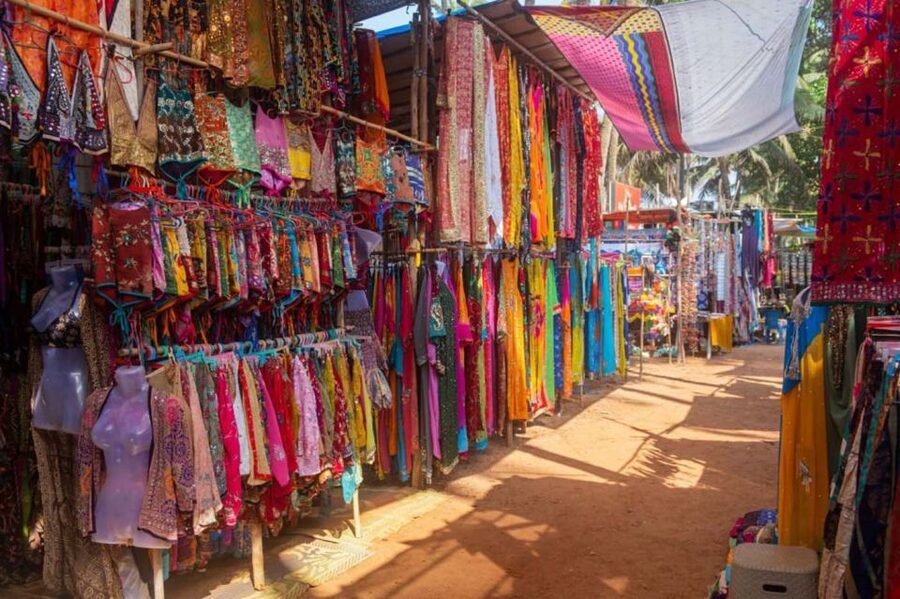 Jaipur: Amber Fort, Jal Mahal and Hawa Mahal Private Tour - Hawa Mahal’s famous pink facade