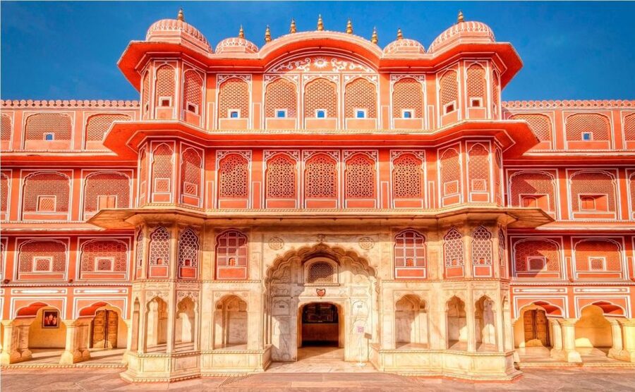 Jaipur: Amber Fort, Jal Mahal and Hawa Mahal Private Tour - Jantar Mantar: instruments built to read the sky