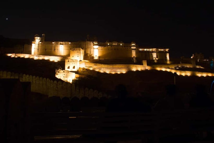 Jaipur: Amber Fort Light & Sound Show with Dinner - At a glance