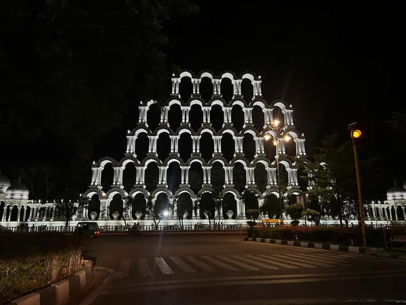 Jaipur: City Night Tour with Patrika Gate & Masala Chowk Tea - Patrika Gate’s color and detail