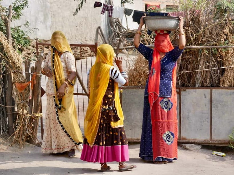 Jaipur: Cultural Tour with Artisan Craft Experiences - The guide and the pace