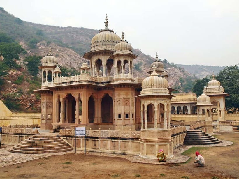 Jaipur: Explore Amber, Jaigarh & Nahargarh Fort with Sunset - Lunch is a pause, not a meal package