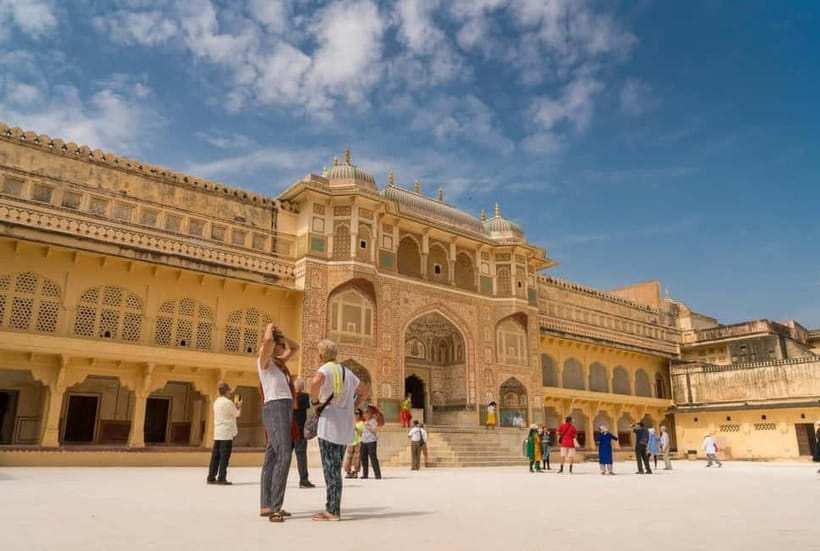 Jaipur: Explore City Sights, Amber Fort & Monkey Temple - A morning among flowers and pink stone