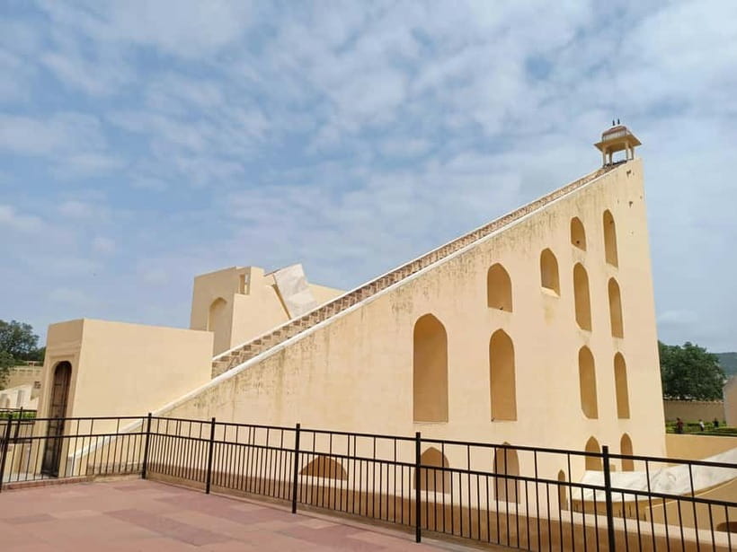 Jaipur: Full-Day City Tour with Car, Guide & Skip-the-Line - What the $9 price does and does not tell you