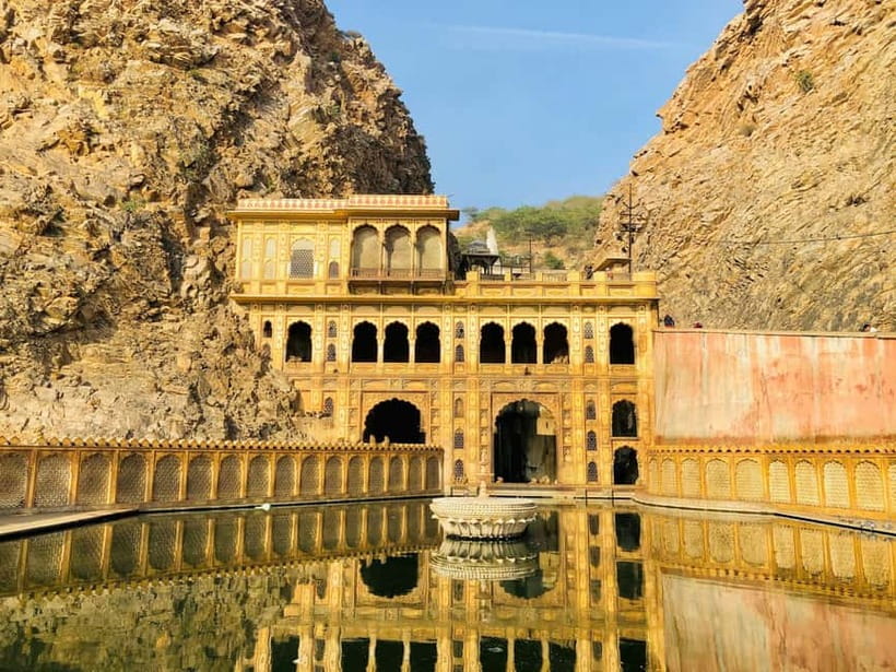 Jaipur: Full-Day City Tour with Car, Guide & Skip-the-Line - Gaitor Ki Chhatriyan: a quieter change of pace