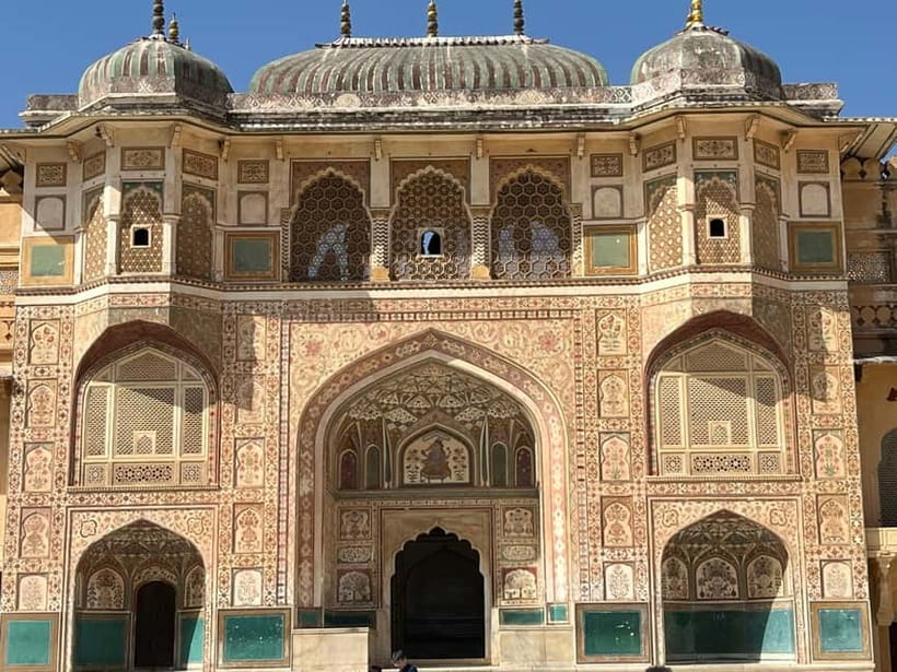 Jaipur: Full-Day City Tour with Car, Guide & Skip-the-Line - City Palace: royal life behind the walls