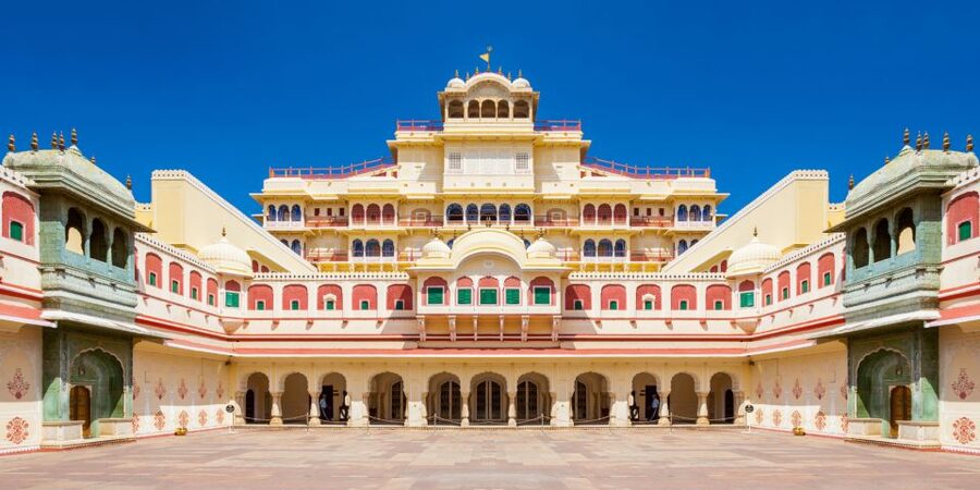 Jaipur: Full-Day Private Sightseeing Tour by Tuk Tuk - Amber Fort and Panna Meena ka Kund
