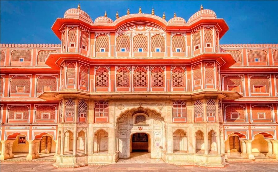 Jaipur: Full Day Sightseeing with Professional Photographer - City Palace: royal Jaipur in the city center