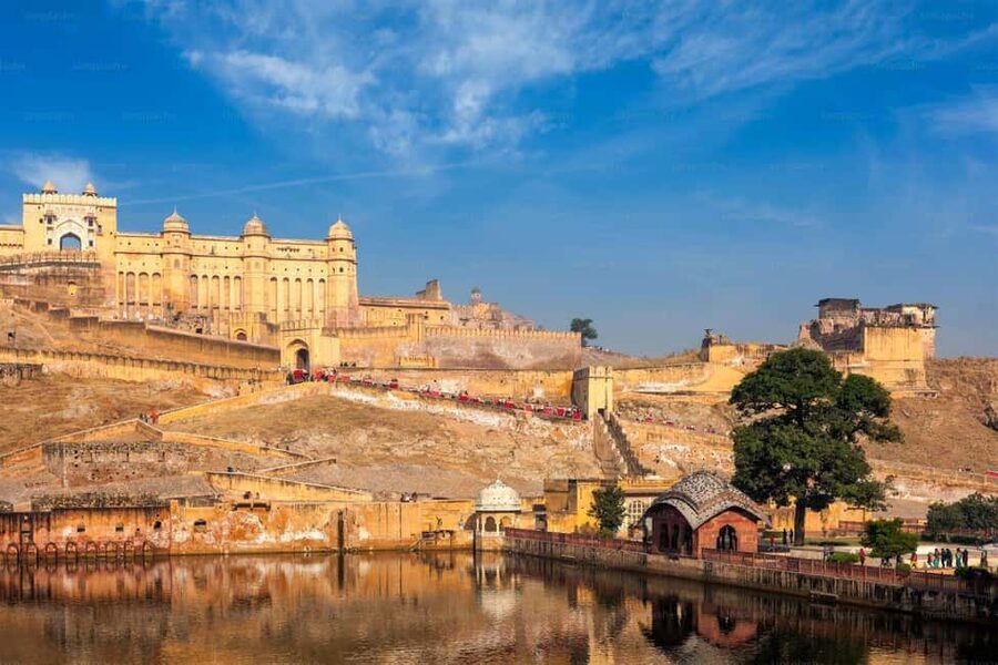 Jaipur: Full Day Sightseeing with Professional Photographer - Jal Mahal: a lakeside photo stop