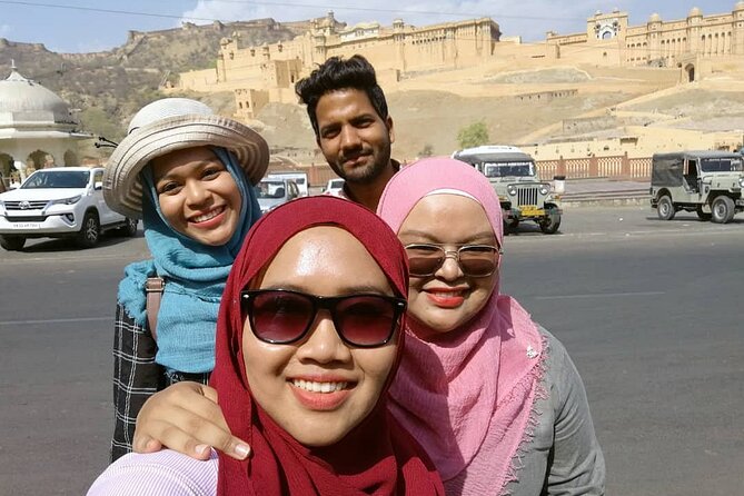 Jaipur Guided Day Trip By Car - Hawa Mahal: a memorable first stop