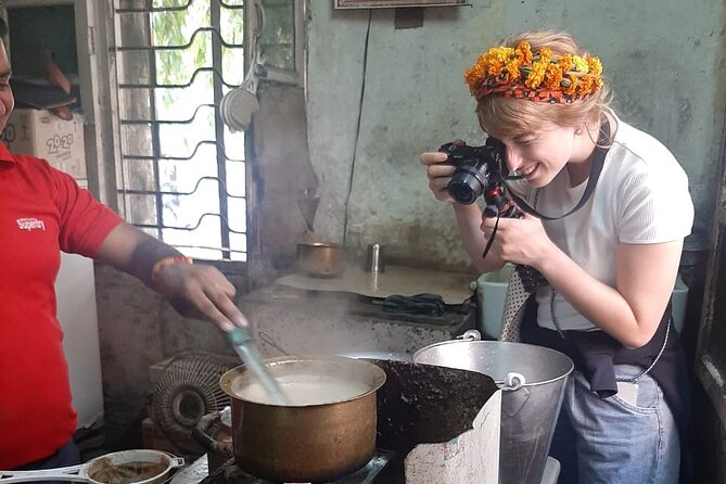 Jaipur Guided Food Walk Eat Just Like a Local - A first taste of Jaipur in Tripolia Bazaar