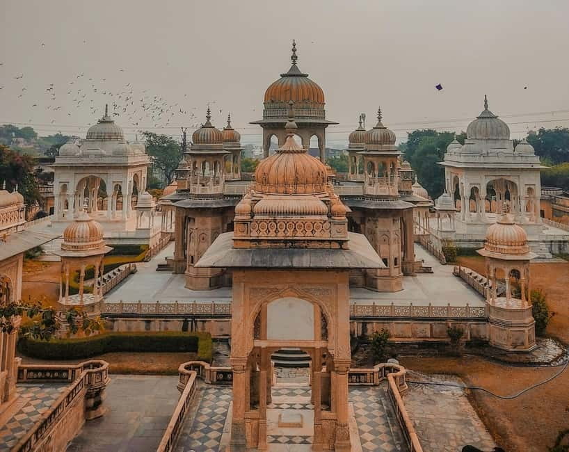 Jaipur: Half or Full-Day Sightseeing Tour with Flower Market - What the price does and does not cover