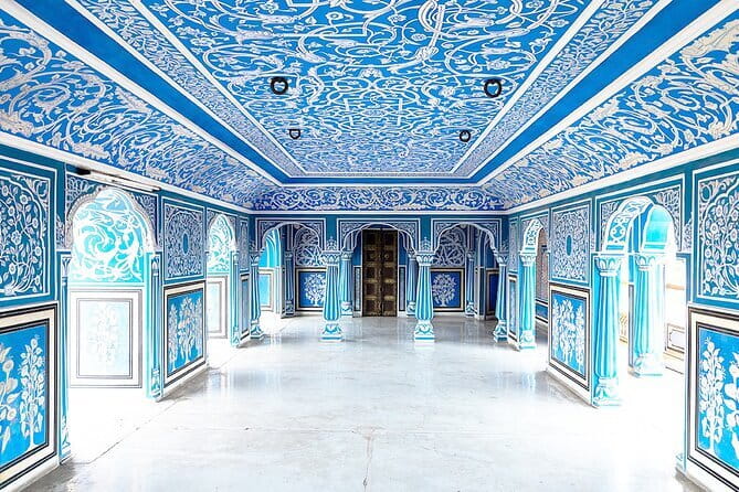 Jaipur Instagram Tour of Photogenic Spots - Royal Gaitor offers a quieter contrast