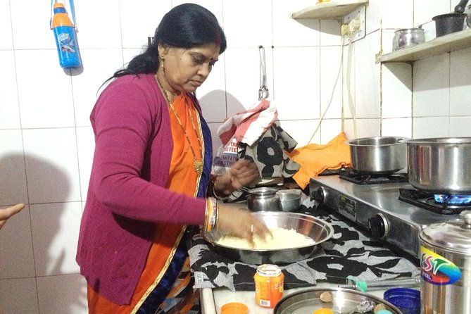 Jaipur Market Tour & Vegetarian Rajasthani Home Cooking Class - Who will get the most from this class
