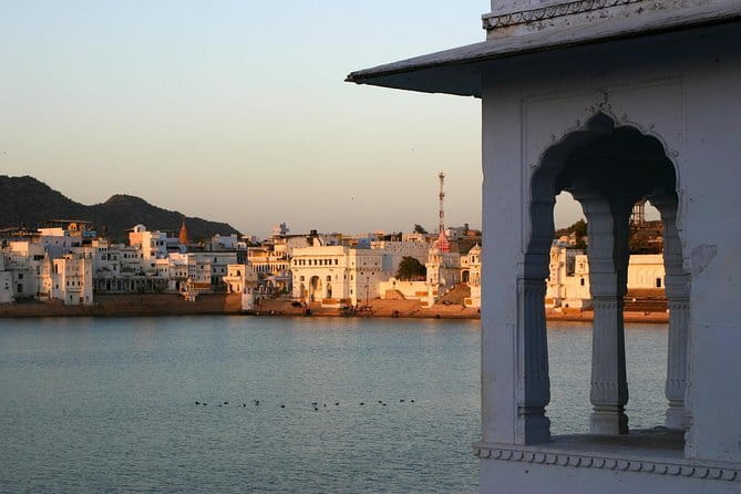 Jaipur Nahargarh Fort Sunset and Night City Tour - Hawa Mahal and the Pink City streets