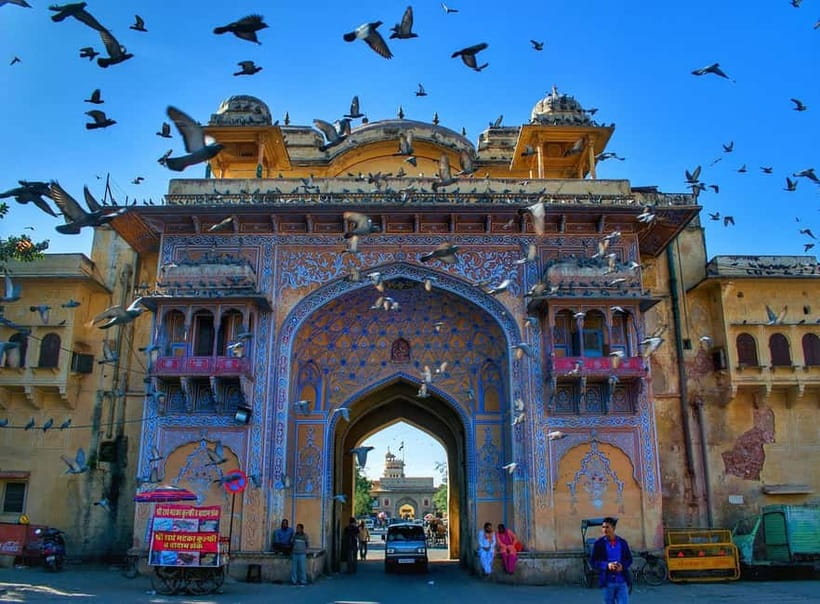 Jaipur: Private Evening Tour with Monkey Temple Sunset - Jal Mahal: a palace made for the camera