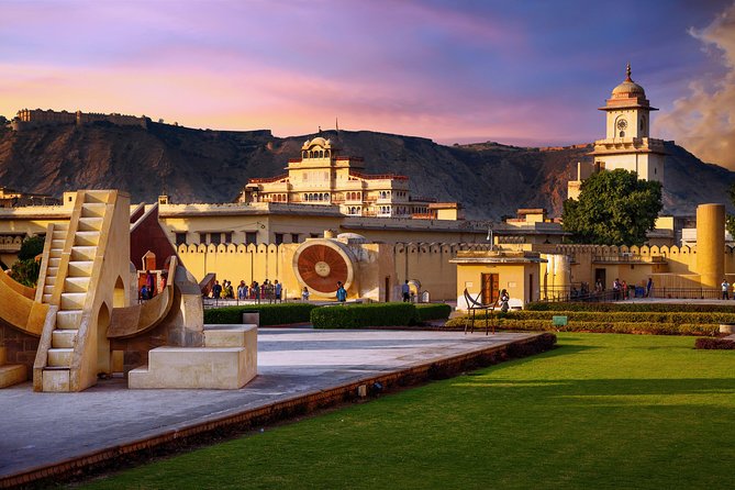 Jaipur: Private Full Day Jaipur City Tour with Pick-Up & Drop. - What the Price Does and Does Not Tell You