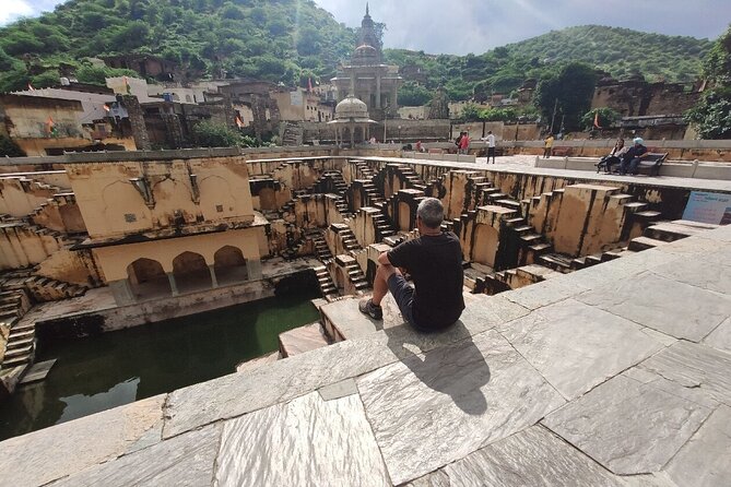 Jaipur Private Full-Day Sightseeing Tour by Tuk-Tuk with Pickup - City Palace: give the largest stop room to breathe