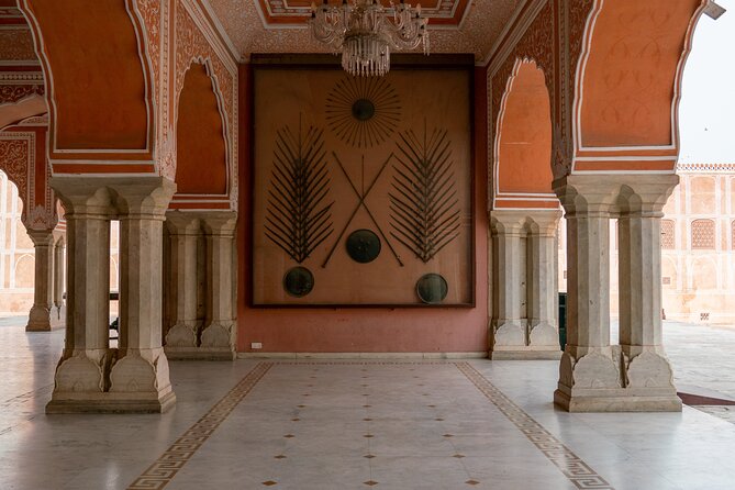 Jaipur Private Full Day Tour w/ AC Car & Guide (Eng, Esp, Fr, It) - Jal Mahal and Royal Gaitor close the route