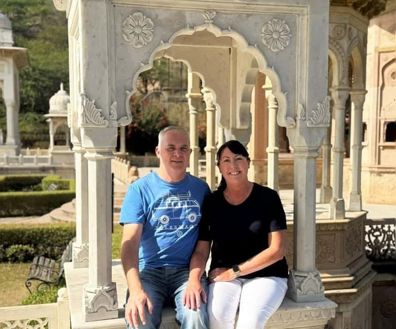 Jaipur: Private Half-Day Instagram Tour with Guide - Jal Mahal: a quick lakefront pause