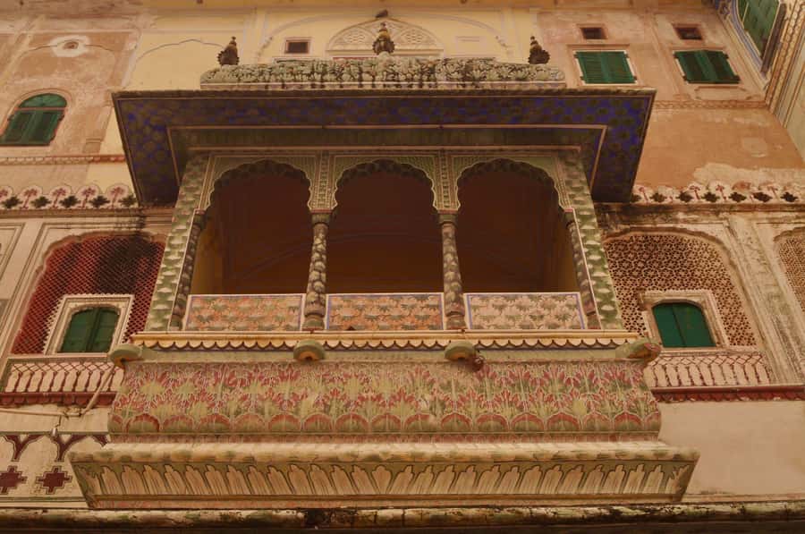 Jaipur: Private PinkCity & Stepwell Heritage Tour with Guide - Hawa Mahal: Jaipur’s famous Palace of Winds