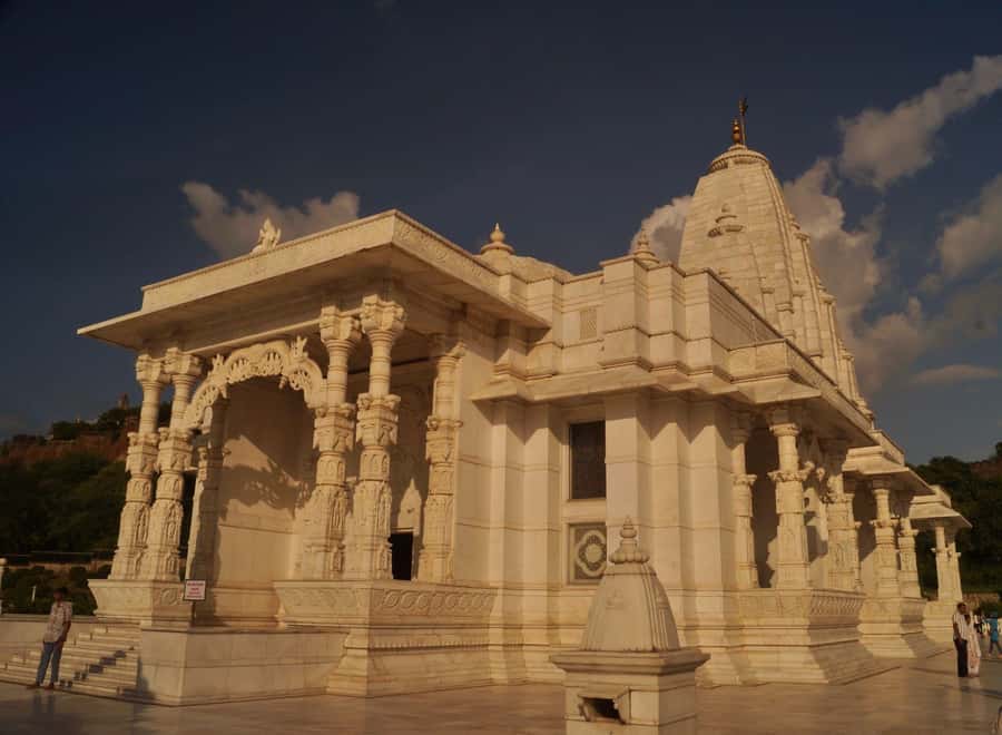 Jaipur: Private PinkCity & Stepwell Heritage Tour with Guide - City Palace: Jaipur’s royal centre