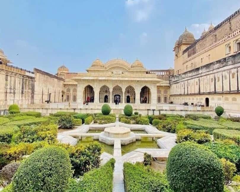 Jaipur: Private Sightseeing Day Tour with Guide by Car - Jal Mahal: a brief lakeside pause