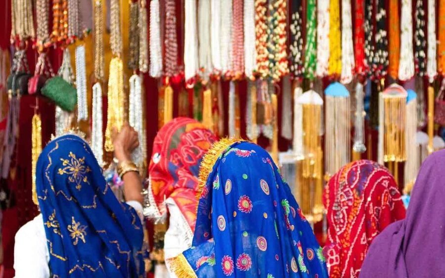 Jaipur Shopping: Jewelry, Fabrics, Rugs & Block Printing - Compare jewelry, carpets and craftwork carefully