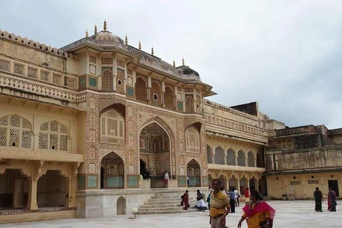 Jaipur Sightseeing Tuk-Tuk Tour - Two hours inside the City Palace