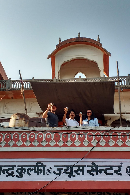 Jaipur :The Twilight Magic of Pink City- Heritage Walk Tour - Food stops with a local flavour